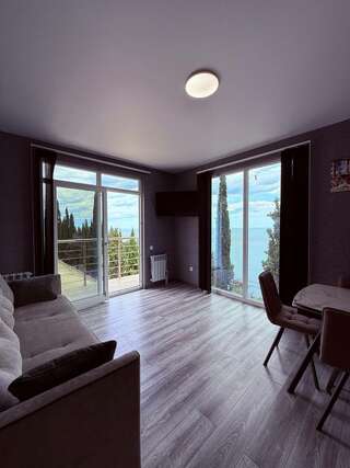 Гостиница Панорама Малореченское Дом с 2 спальнями-1