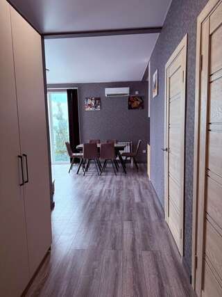 Гостиница Панорама Малореченское Дом с 2 спальнями-5