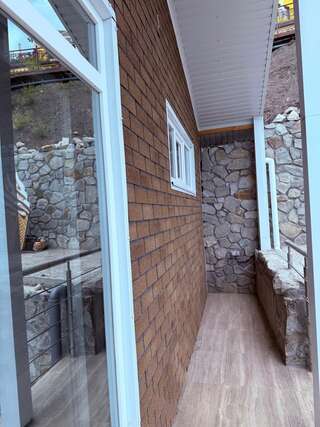 Гостиница Панорама Малореченское Дом с 2 спальнями-6